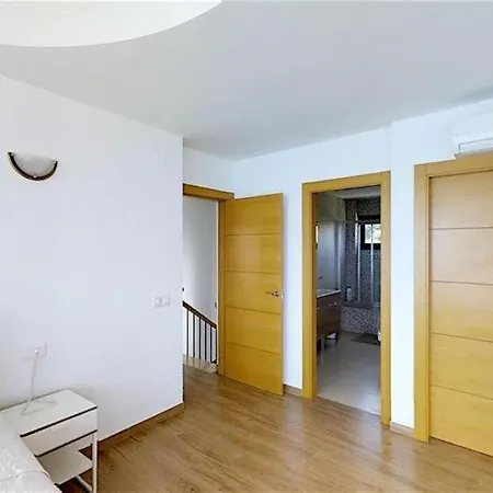 7005 Penthouse Very Spacious, High Standard, 3 Bed Appartamento