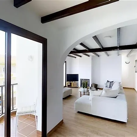 7005 Penthouse Very Spacious, High Standard, 3 Bed